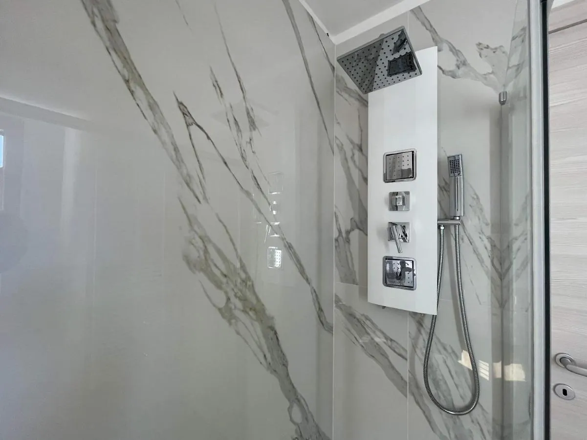 Appartamento Novecento Luxury&Spa Residence 4 Stelle Montese Italia