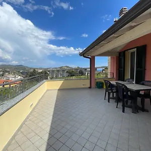 https://la-quercia-casa-vacanza-imperia.hotelitalianriviera.com