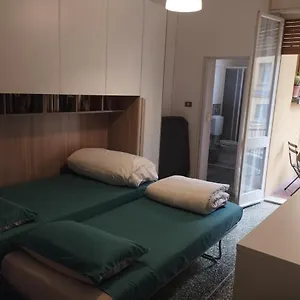 Spazioso In Mazzini Bologna