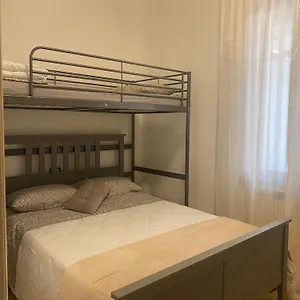 https://la-casetta-di-ginevra.hotelitalianriviera.com